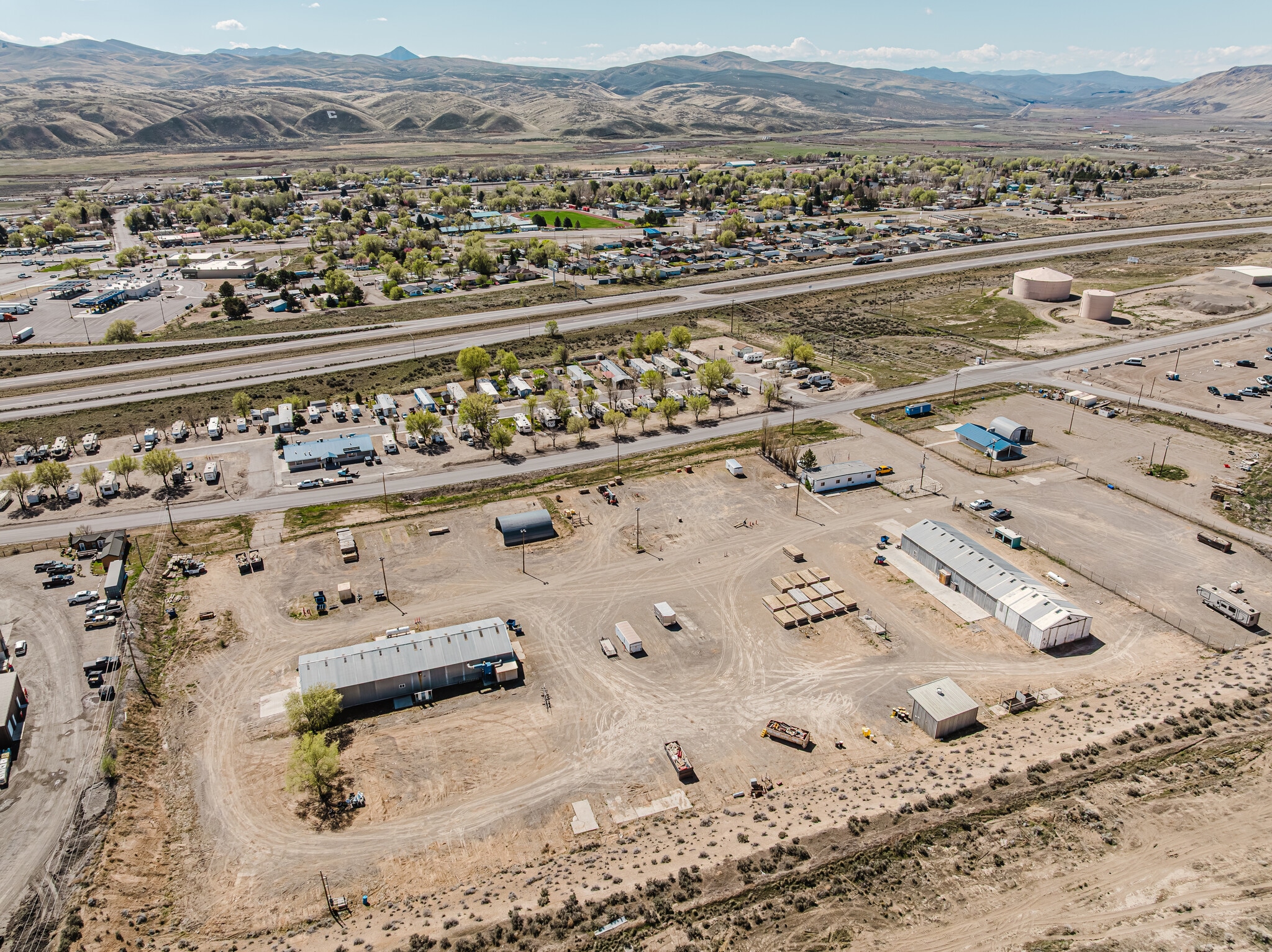 824 Poplar St, Carlin, NV for sale Primary Photo- Image 1 of 108