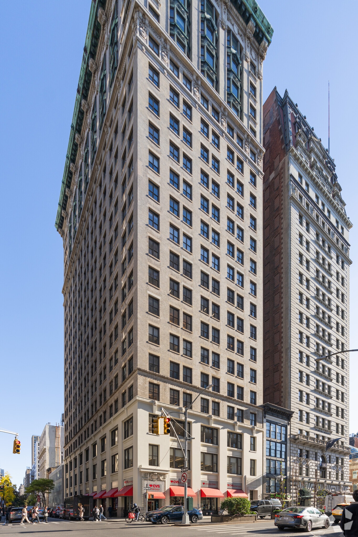 215 Park Ave S, New York, NY for lease Building Photo- Image 1 of 3