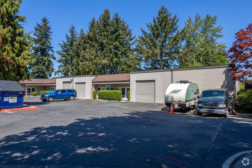 703-757 Kirkland Ave, Kirkland, WA à louer - Photo du bâtiment - Image 2 de 3