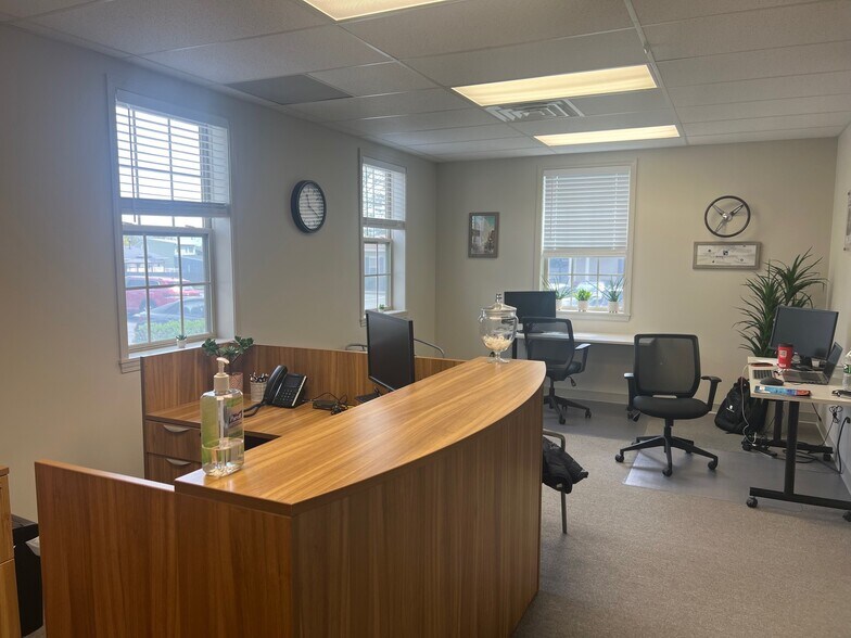 6702 Buckley Rd, Syracuse, NY à louer - Photo du bâtiment - Image 3 de 7