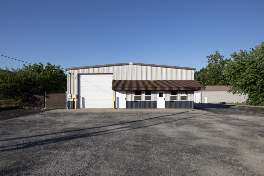 1177 N Independence St, Harrisonville, MO for lease - Building Photo - Image 2 of 3