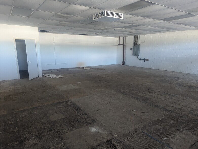 5600-5610 San Vicente Blvd, Los Angeles, CA à louer - Photo intérieure - Image 3 de 7