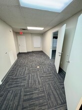1831 Forest Dr, Annapolis, MD for lease Interior Photo- Image 2 of 6