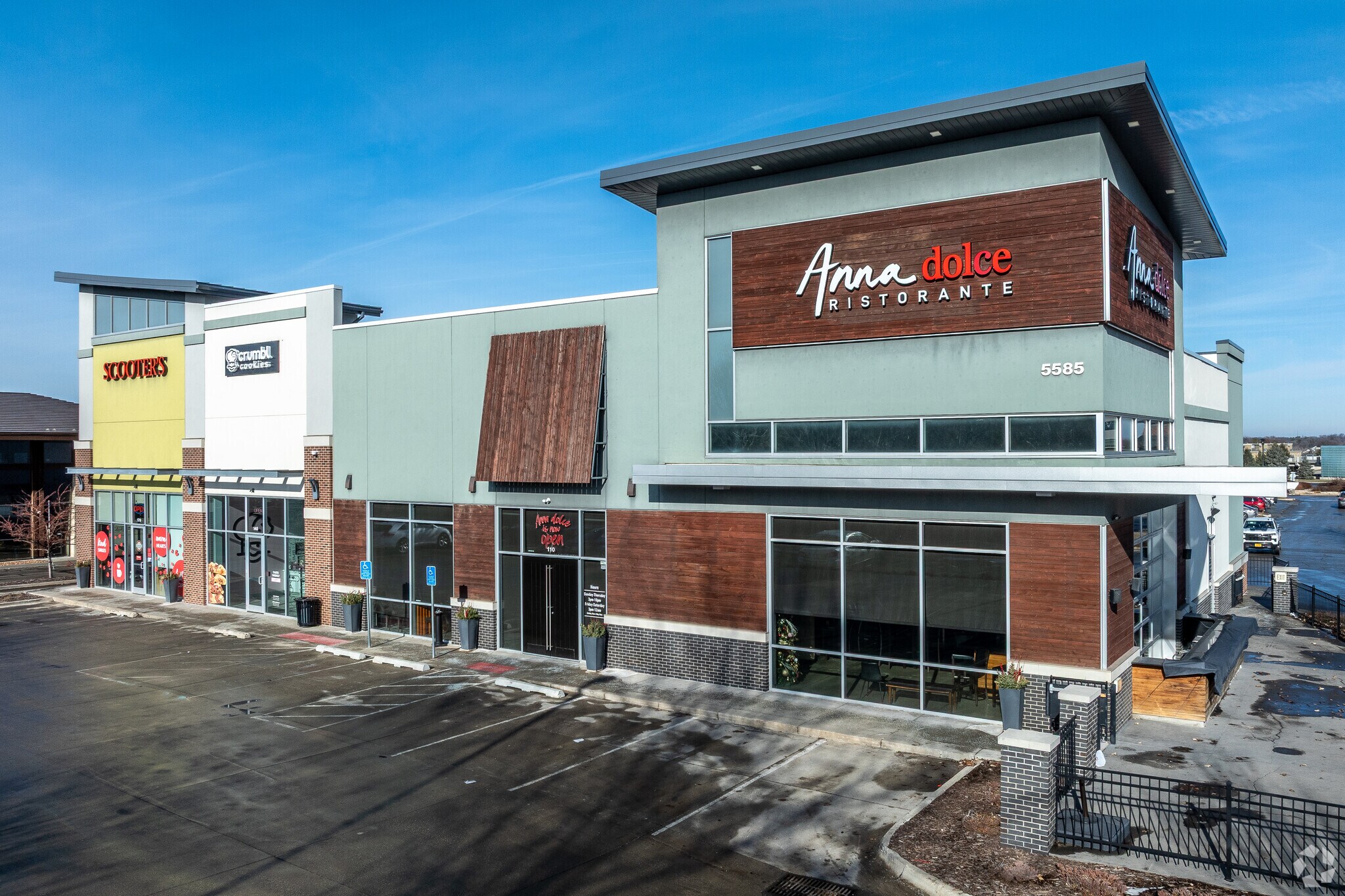 5585 Mills Civic Pky, West Des Moines, IA à vendre Photo principale- Image 1 de 1