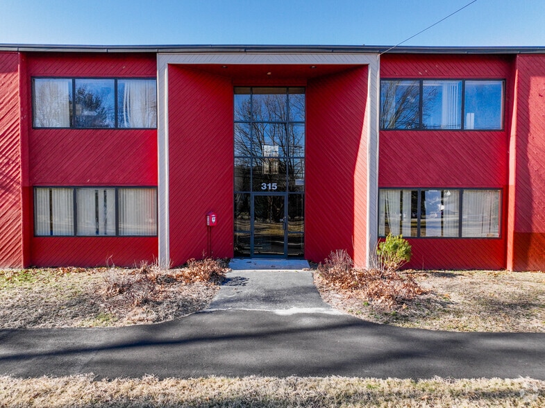315 Littleton Rd, Chelmsford, MA à louer - Photo du bâtiment - Image 3 de 5