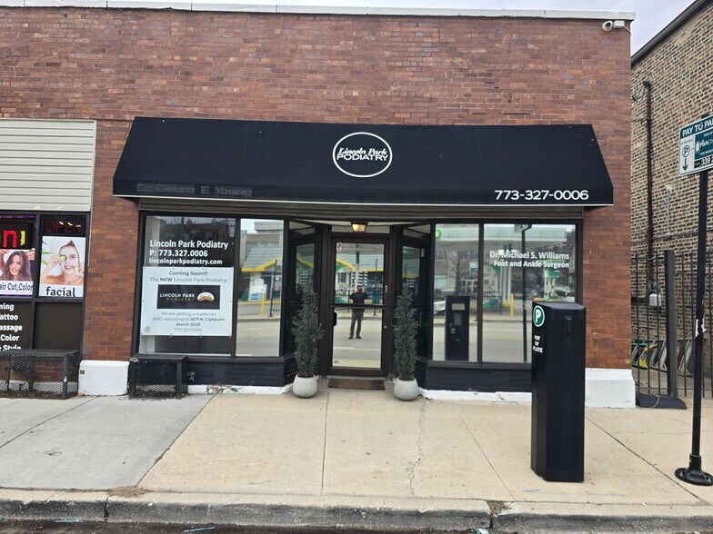 2752 N Southport Ave, Chicago, IL à louer - Photo du bâtiment - Image 2 de 8
