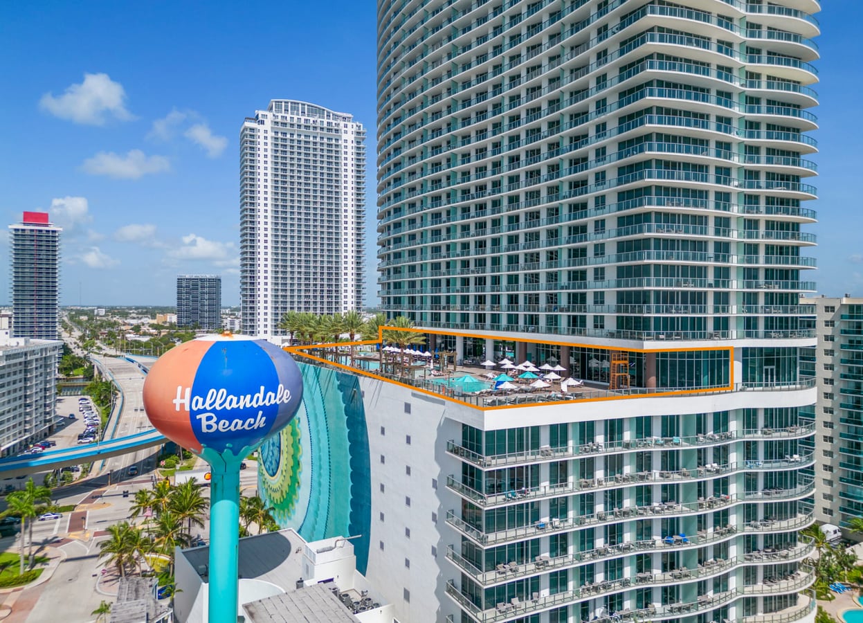 4111 S Ocean Dr, Hollywood, FL 33019 - Unité Retail - - Photo intérieure - Image 1 of 6