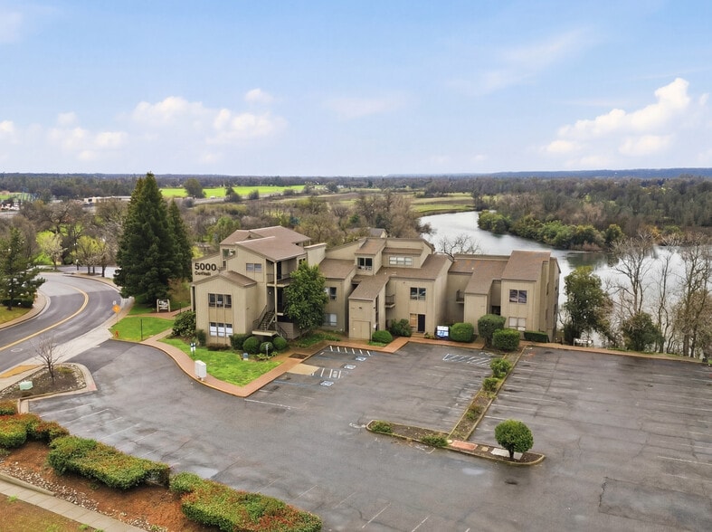 5000 Bechelli Ln, Redding, CA à vendre - Photo du bâtiment - Image 2 de 21