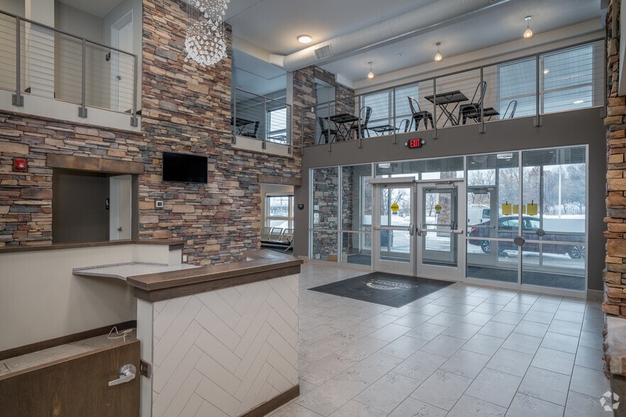 2300 Hastings Ave, Newport, MN for lease - Interior Photo - Image 3 of 37