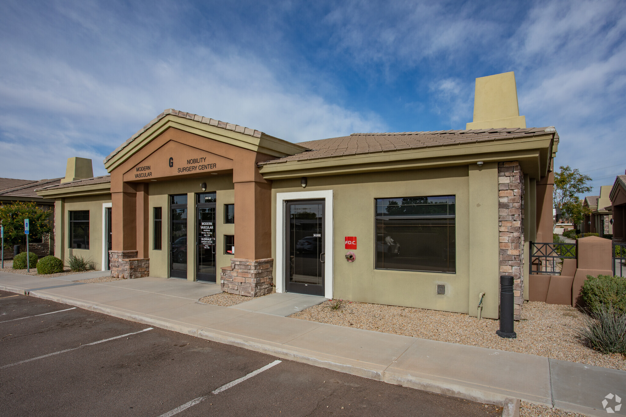 11851 N 51st Ave, Glendale, AZ for lease Primary Photo- Image 1 of 14