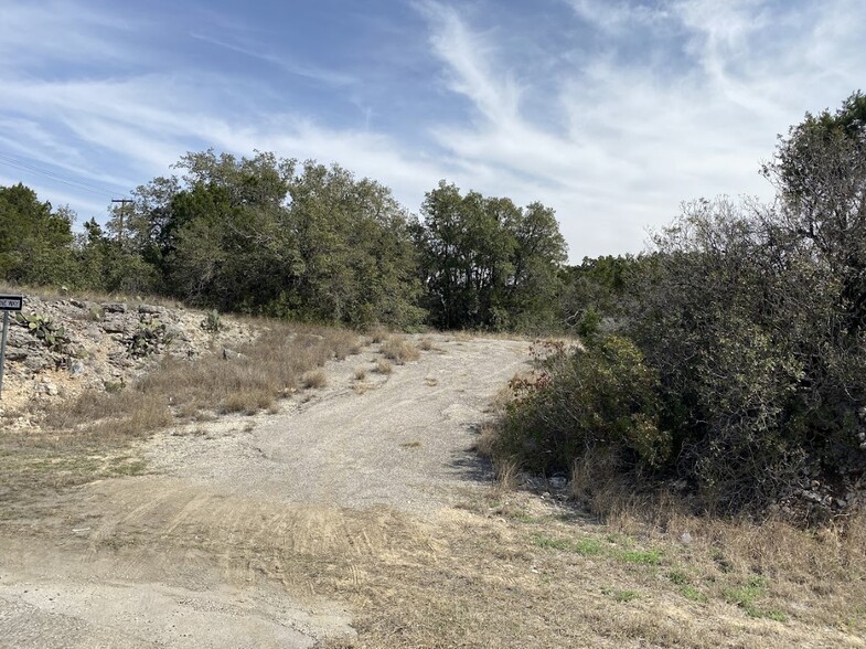 13652 Bandera Rd, Helotes, TX for sale - Primary Photo - Image 1 of 14