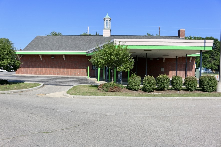 1617 23rd St, Port Huron, MI for sale - Building Photo - Image 3 of 19