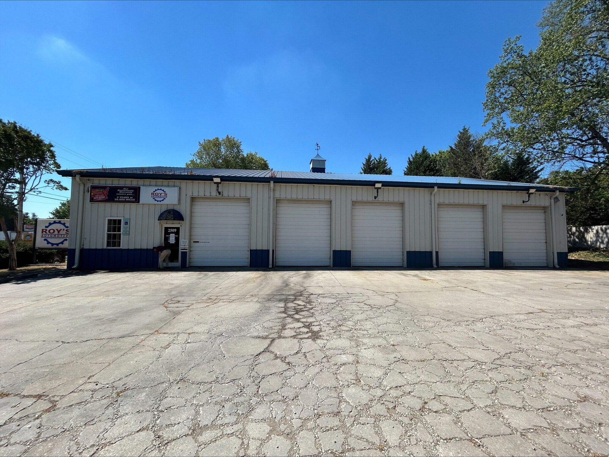 2509 Fairview St, Greensboro, NC for lease Primary Photo- Image 1 of 6