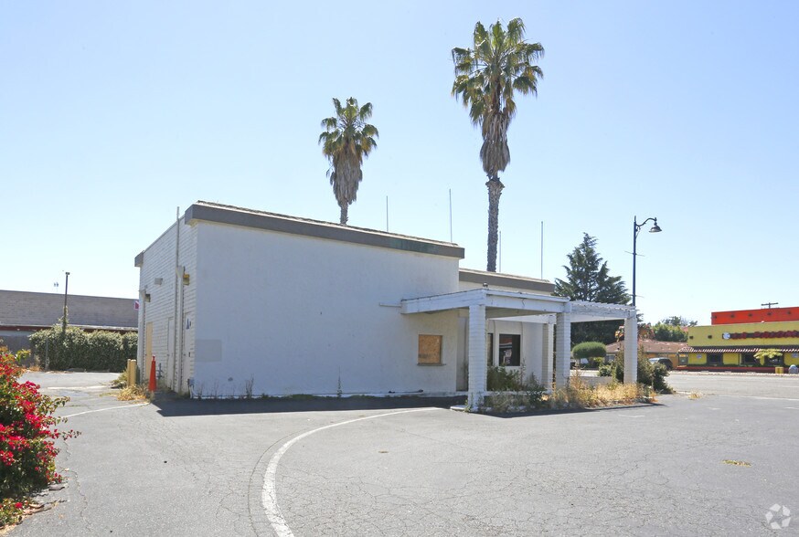 2277 El Camino Real, Santa Clara, CA à vendre - Photo du bâtiment - Image 3 de 7