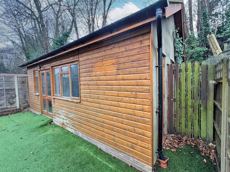 17 Victoria Av, Surbiton à vendre - Photo du bâtiment - Image 3 de 7