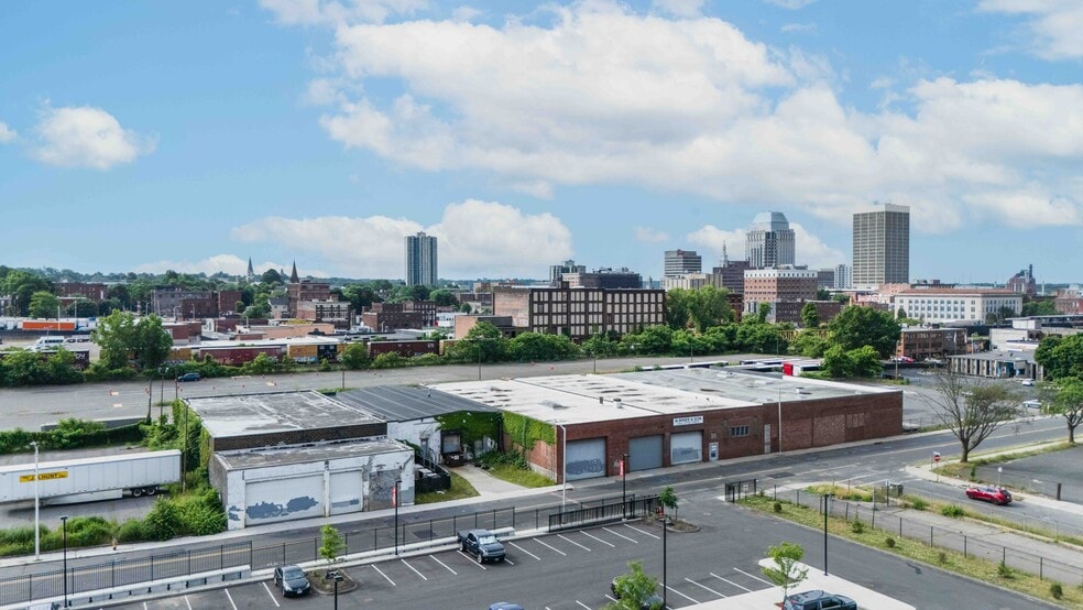 207 Liberty St, Springfield, MA for sale - Building Photo - Image 3 of 8