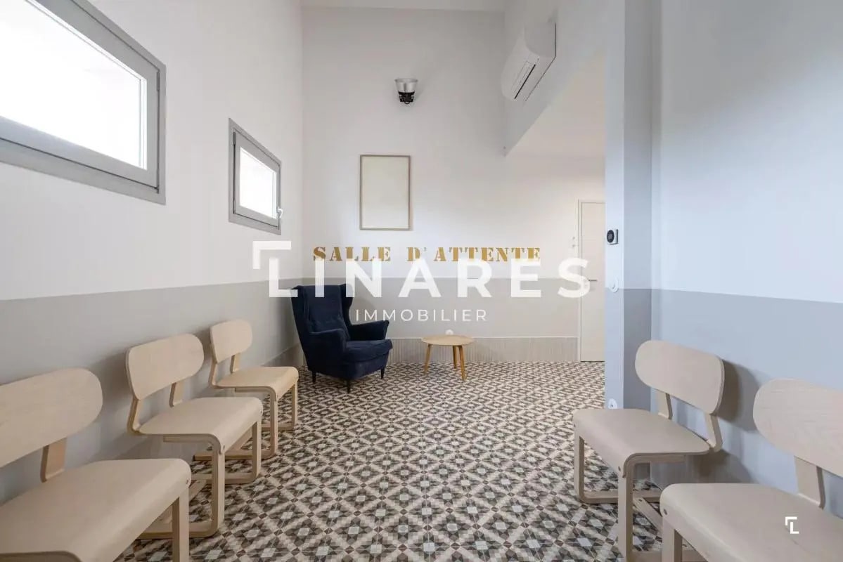 Office in Marseille for lease Building Photo- Image 1 of 10