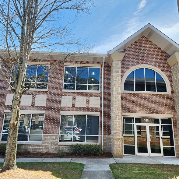 3851 Duluth Park Ln NW, Duluth, GA à vendre - Photo du bâtiment - Image 2 de 62