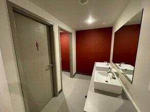 140 Walnut St, Kansas City, MO for lease Building Photo- Image 2 of 8