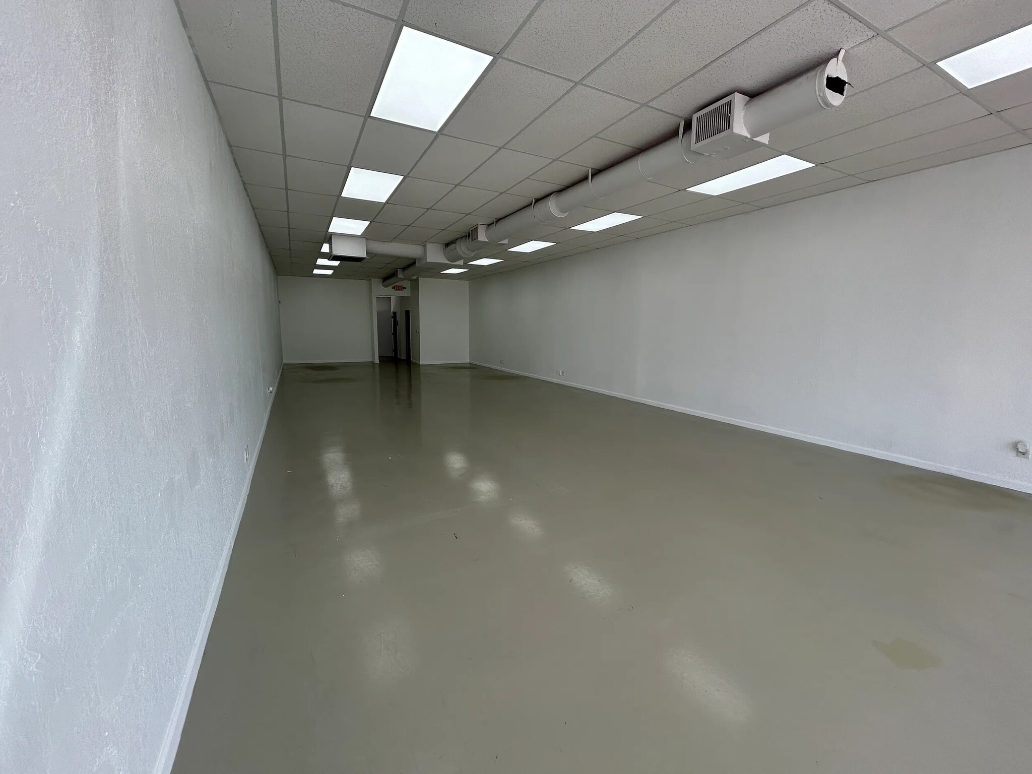 1501-1551 E Commercial Blvd, Fort Lauderdale, FL for lease Interior Photo- Image 1 of 1