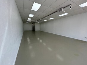 1501-1551 E Commercial Blvd, Fort Lauderdale, FL for lease Interior Photo- Image 1 of 1