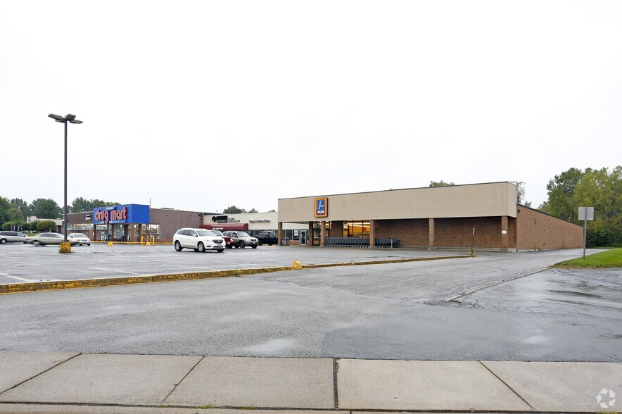 201-207 Cline St, Norwalk, OH for lease - Building Photo - Image 2 of 5