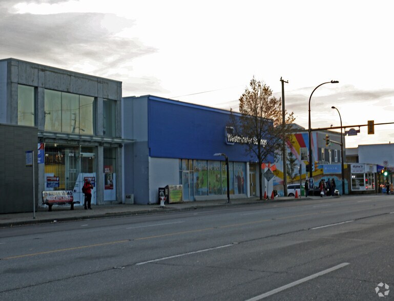 4106 Hastings St, Burnaby, BC à vendre - Photo du bâtiment - Image 2 de 10