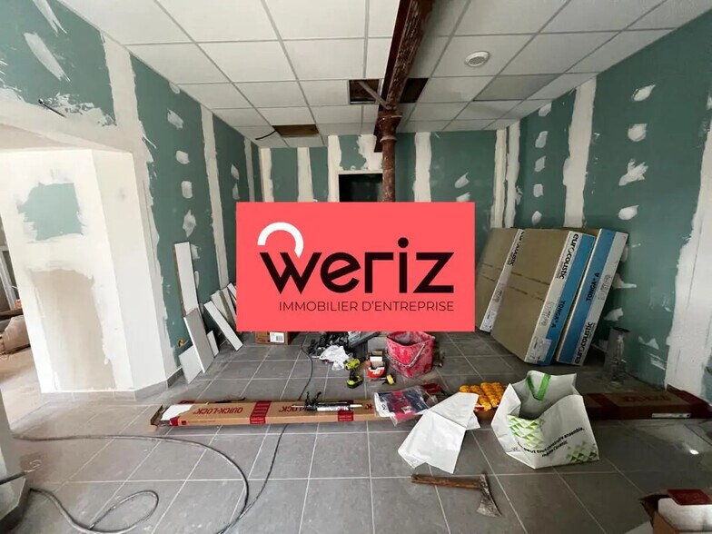 Flex in Marseille for lease - Building Photo - Image 1 of 4