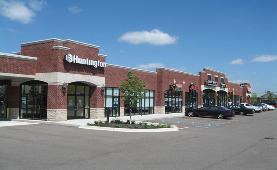 23195 Greenfield Rd, Southfield, MI à louer - Photo du bâtiment - Image 2 de 6