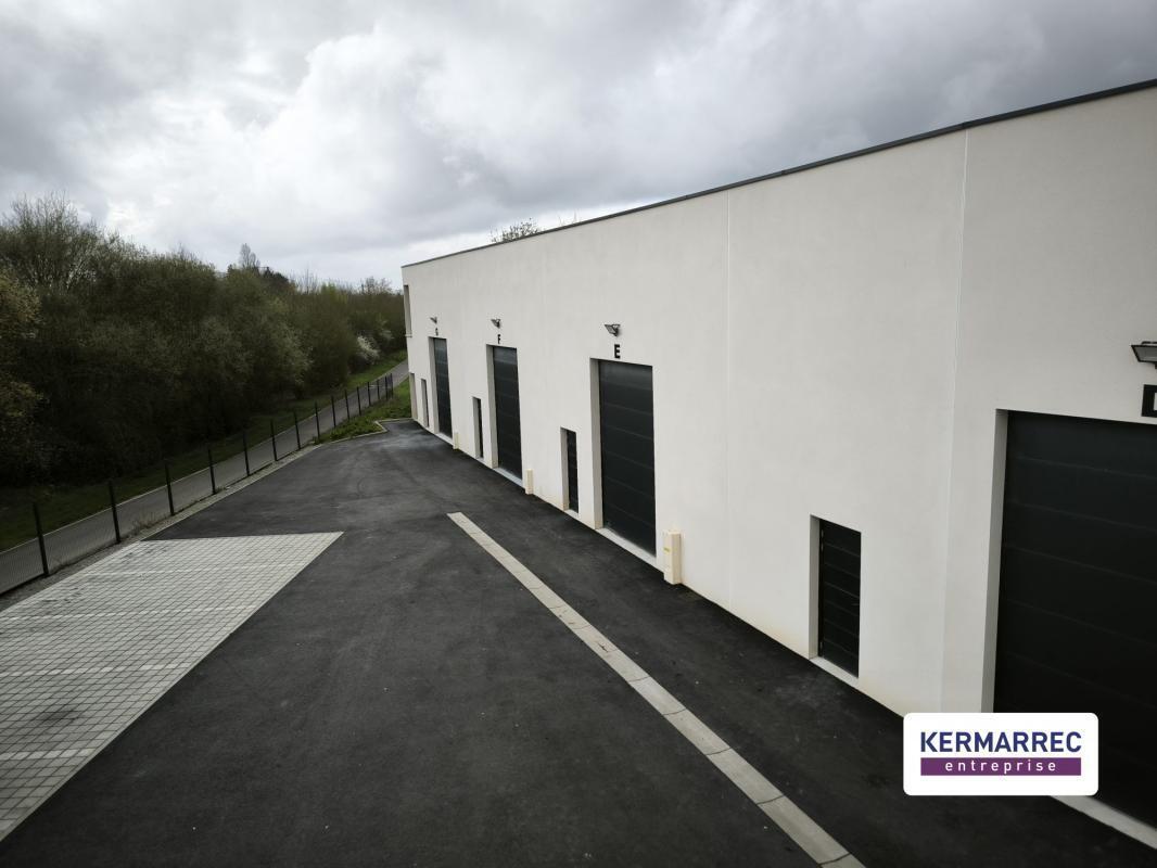 Flex dans Noyal-Châtillon-sur-Seiche à louer Photo du bâtiment- Image 1 de 6