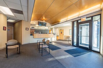 875 N Milwaukee Ave, Chicago, IL for lease Interior Photo- Image 2 of 21