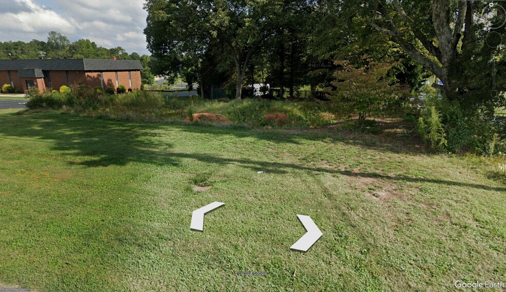 3930 N NC 16 Business Hwy, Denver, NC à louer - Photo du bâtiment - Image 3 de 3