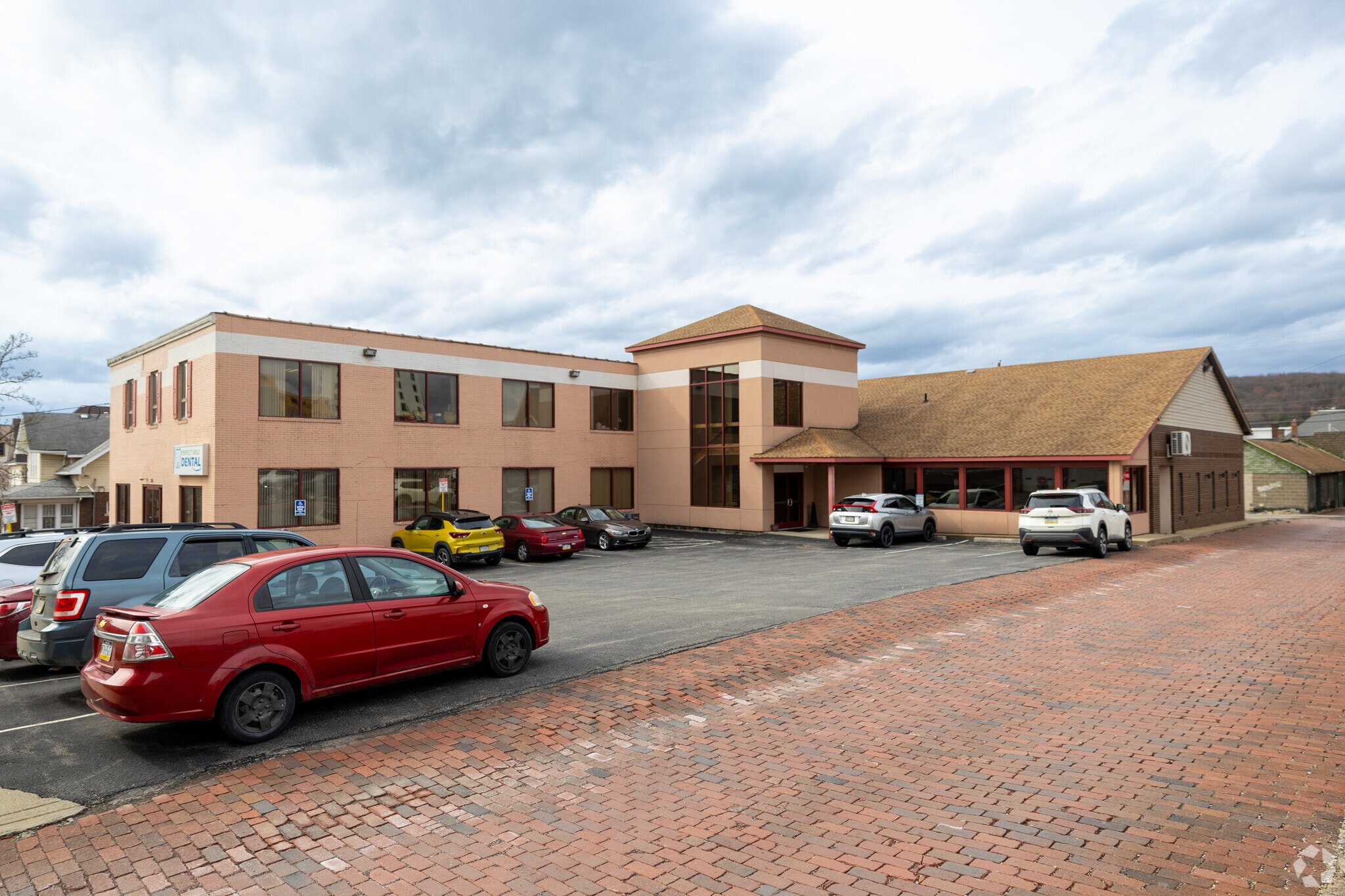 222 W Cunningham St, Butler, PA for lease Primary Photo- Image 1 of 6