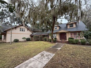 2618 NW 6th dr, Gainesville, FL for lease Interior Photo- Image 1 of 1