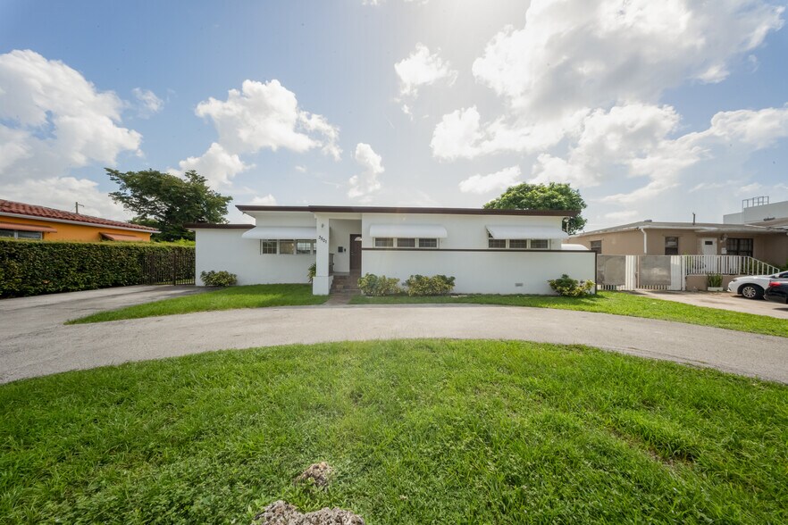 3501 SW 87th Ave, Miami, FL à vendre - Photo du bâtiment - Image 2 de 3
