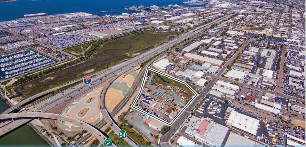 3202 Hoover Ave, National City, CA à louer - Photo du bâtiment - Image 1 de 2