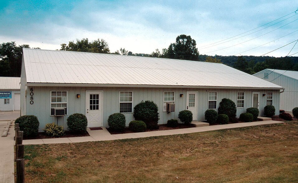 6080 State Route 128, Cleves, OH à vendre - Photo du bâtiment - Image 2 de 3