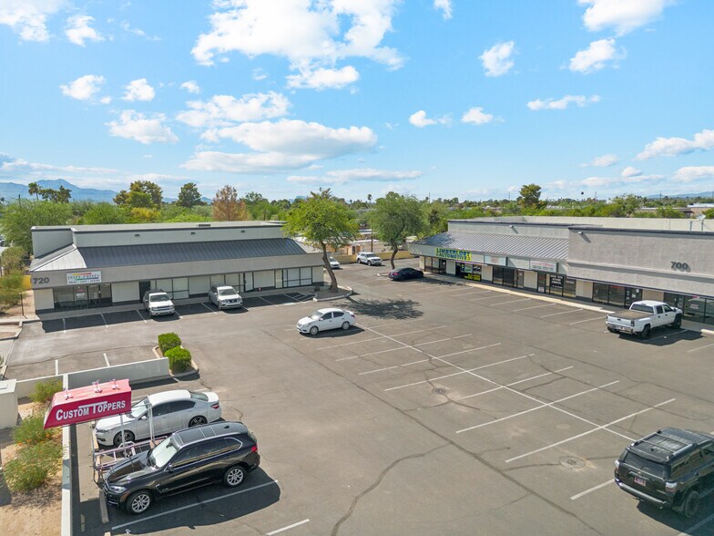 680-720 W Prince Rd, Tucson, AZ à louer - Photo du bâtiment - Image 3 de 11