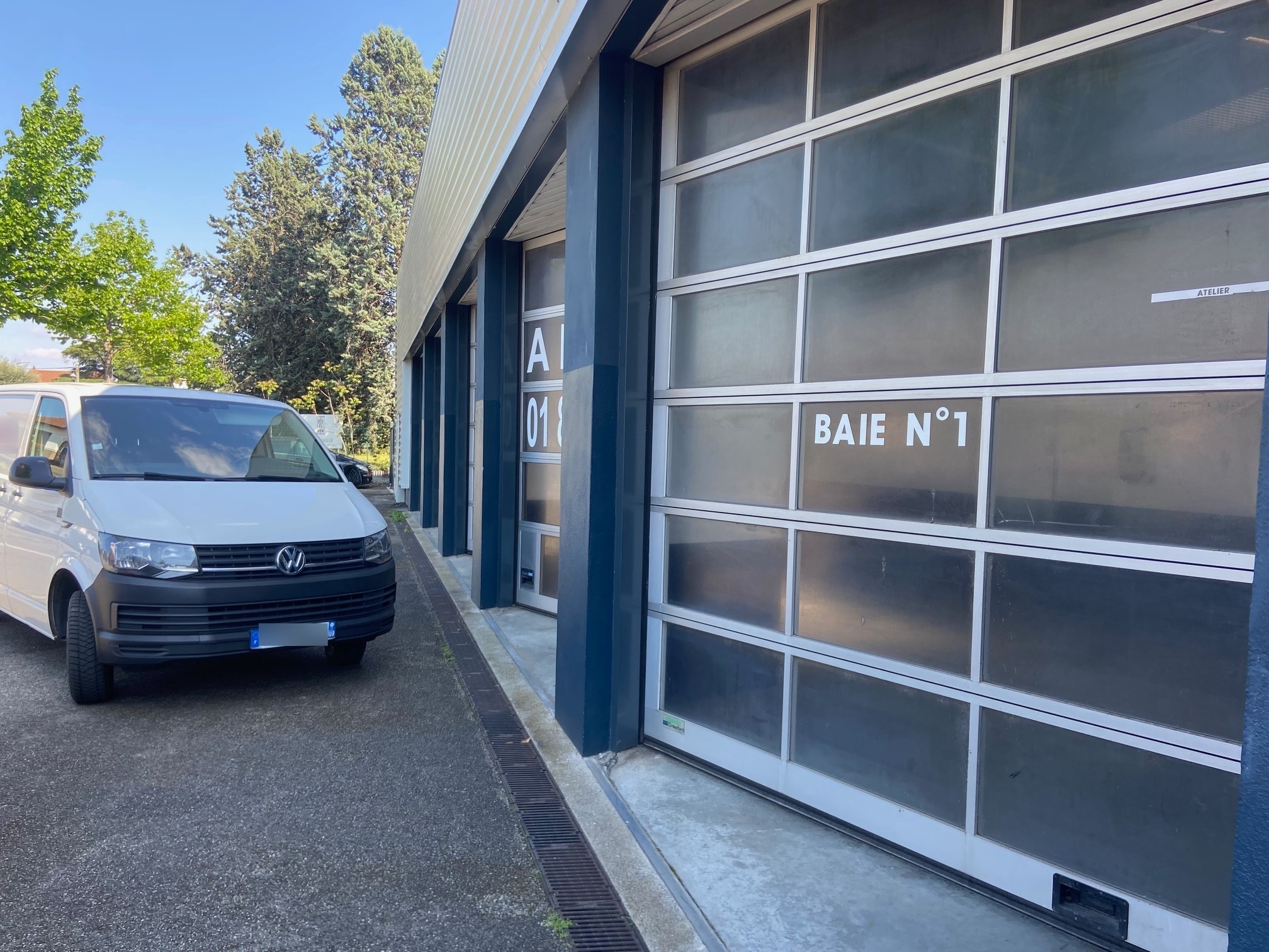 365 Route De Vienne, Vénissieux for lease Primary Photo- Image 1 of 8