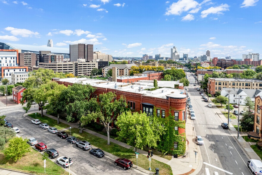 1009 Park Ave, Minneapolis, MN for sale - Building Photo - Image 2 of 34
