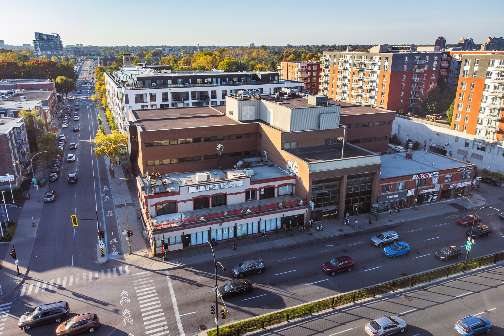 10719-10721 Rue Lajeunesse, Montréal, QC for lease Primary Photo- Image 1 of 17