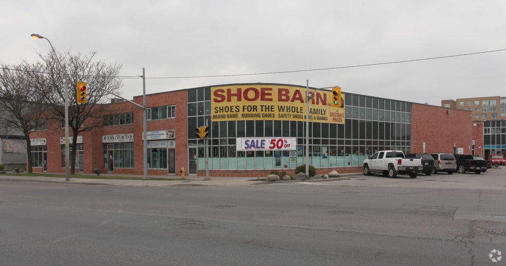 325 Weston Rd, Toronto, ON for sale - Primary Photo - Image 1 of 1