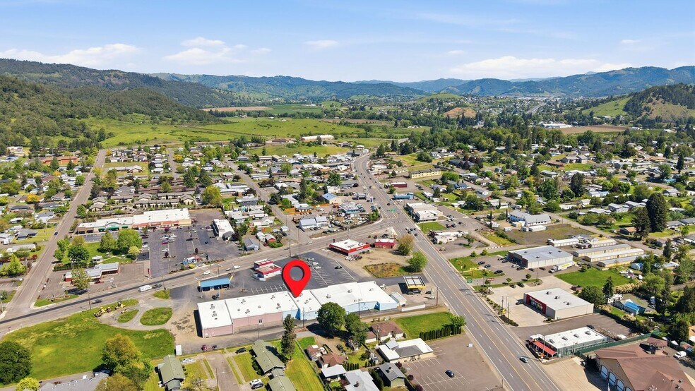 122 NW Douglas blvd, Winston, OR for lease - Building Photo - Image 3 of 14