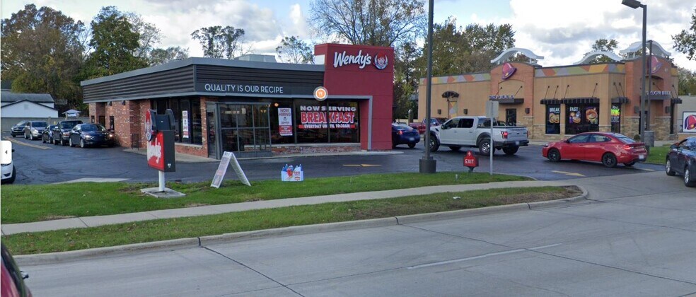 1421 N Main St, Clawson, MI à vendre - Photo du bâtiment - Image 3 de 5