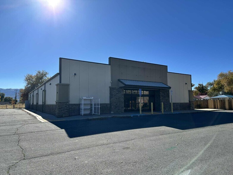 2450 Main St, Susanville, CA à louer - Photo du bâtiment - Image 1 de 9
