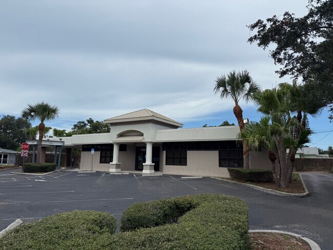 More details for 2440 Sunset Point Rd, Clearwater, FL - Office for Lease
