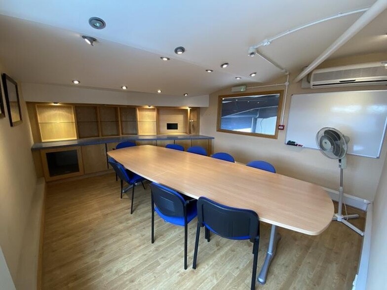 Sandall Stones Rd, Doncaster for lease - Building Photo - Image 2 of 9