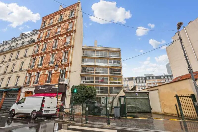 Bureau dans Puteaux à louer - Photo du bâtiment - Image 1 de 4