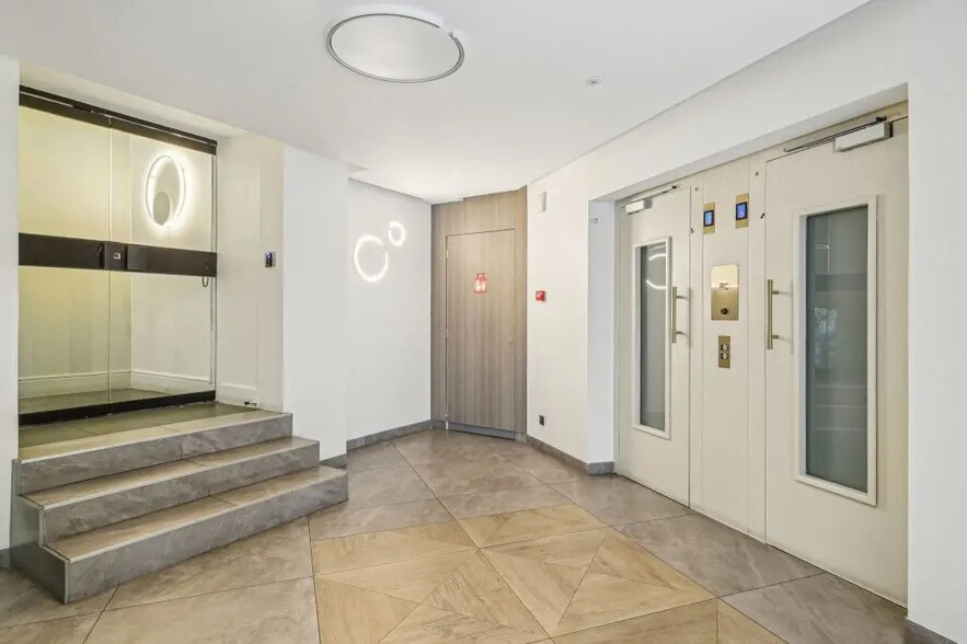 82 Avenue Marceau, Paris à louer - Photo du bâtiment - Image 2 de 13