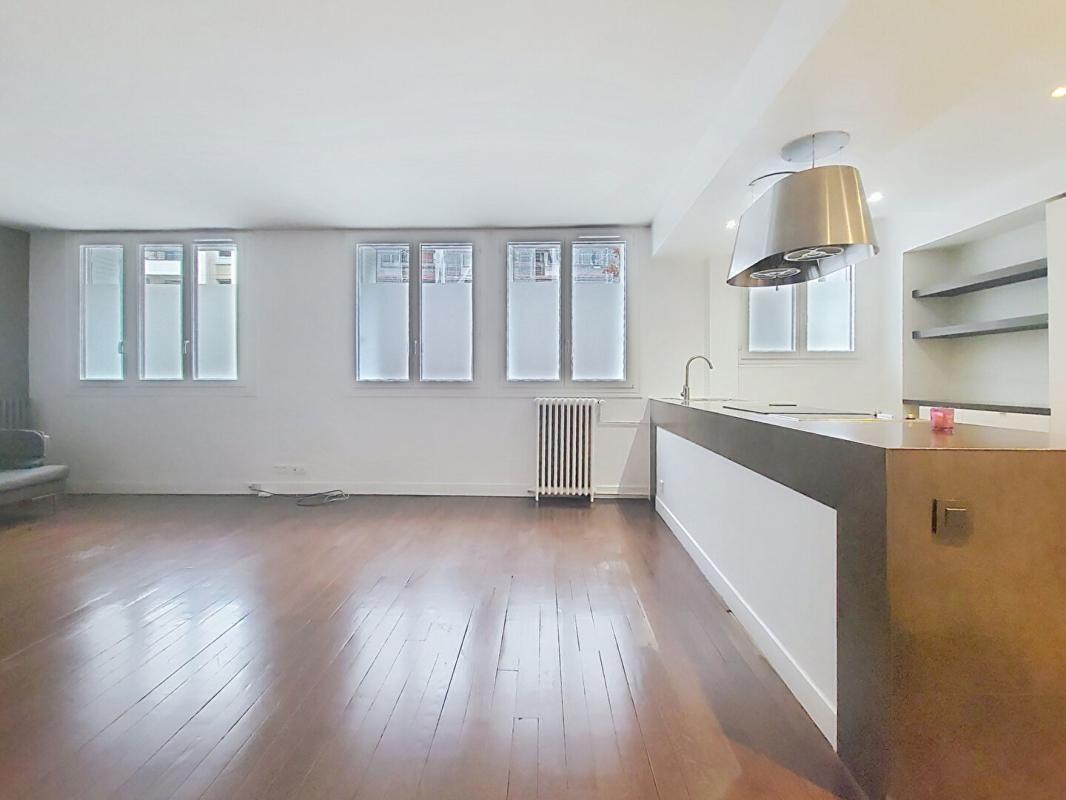 Multifamily in Paris for sale Interior Photo- Image 1 of 5